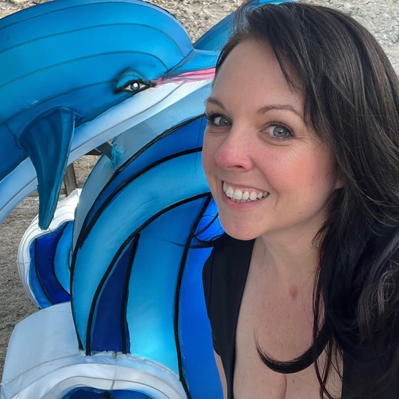 Meet your Posher, Kinnidee - Picture 1 of 1